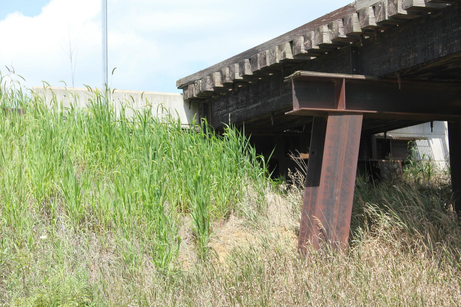 North abutment